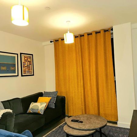 Exquisite Cosy 2-Bed Apartment In Salford Manchester Eksteriør bilde