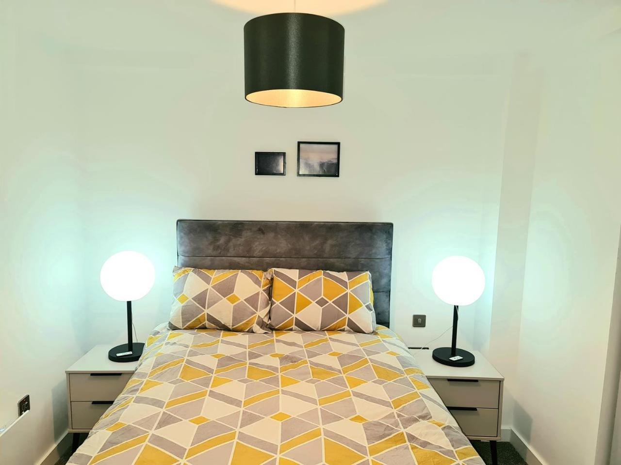 Exquisite Cosy 2-Bed Apartment In Salford Manchester Eksteriør bilde